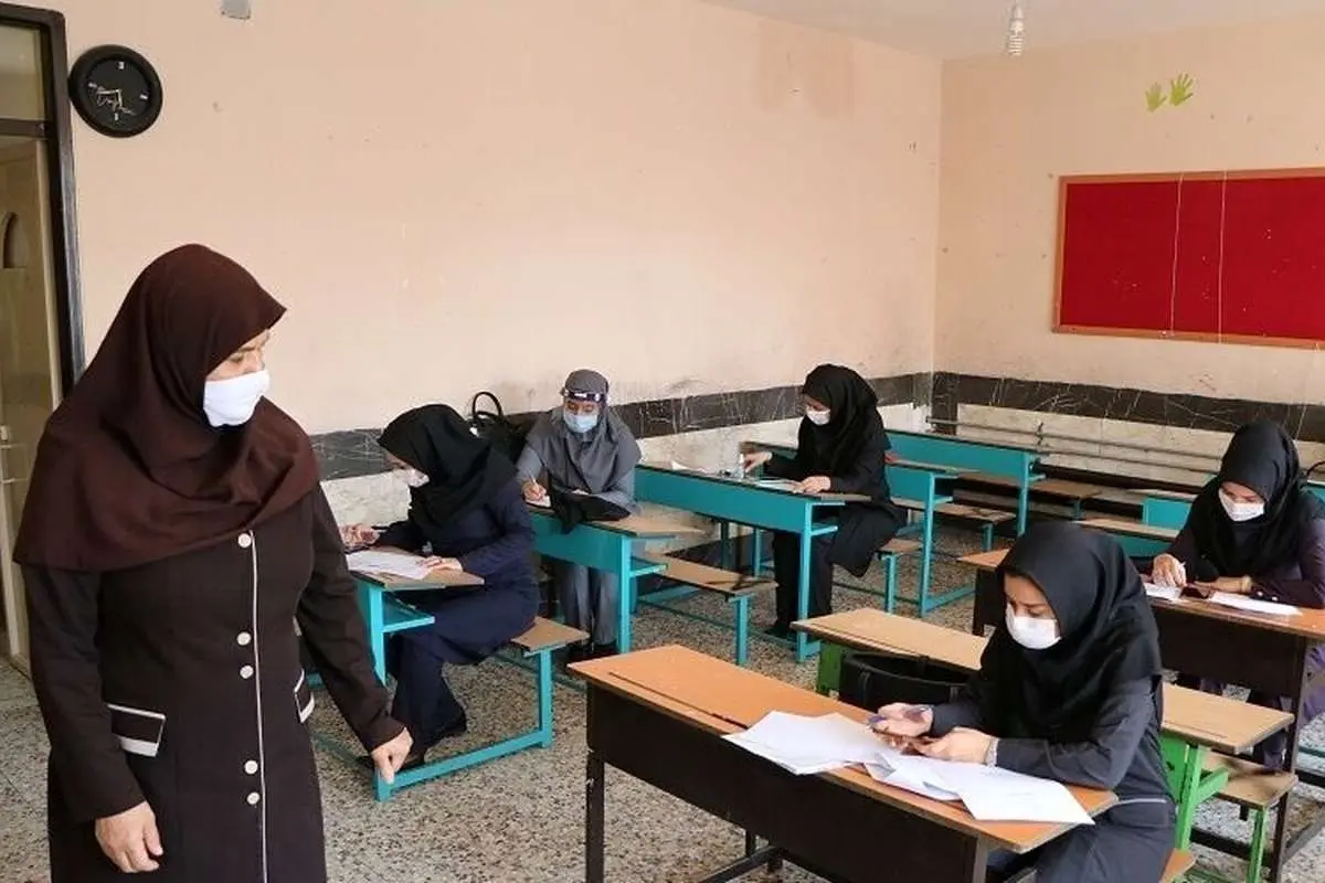 در نحوه تعیین رتبهها و در نحوه پرداخت با شخصیت معلمان بازی شد؟