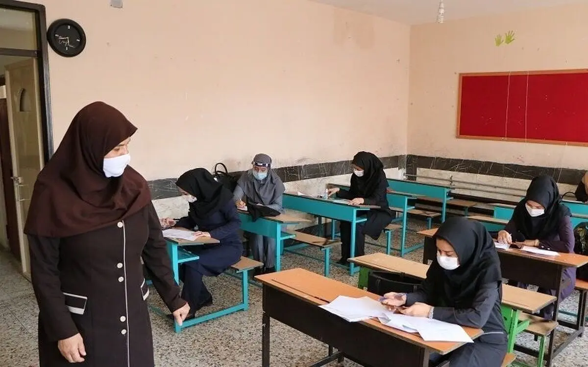 در نحوه تعیین رتبه‌ها و در نحوه پرداخت با شخصیت معلمان بازی شد؟