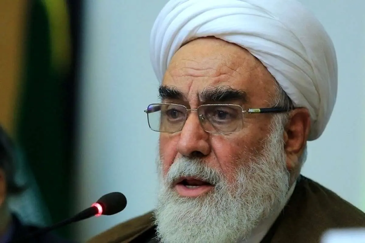 محمدی گلپایگانی: غم و غصه مردم، آقا را پیر کرده است/ فرزندان ایشان همگی مستاجرند