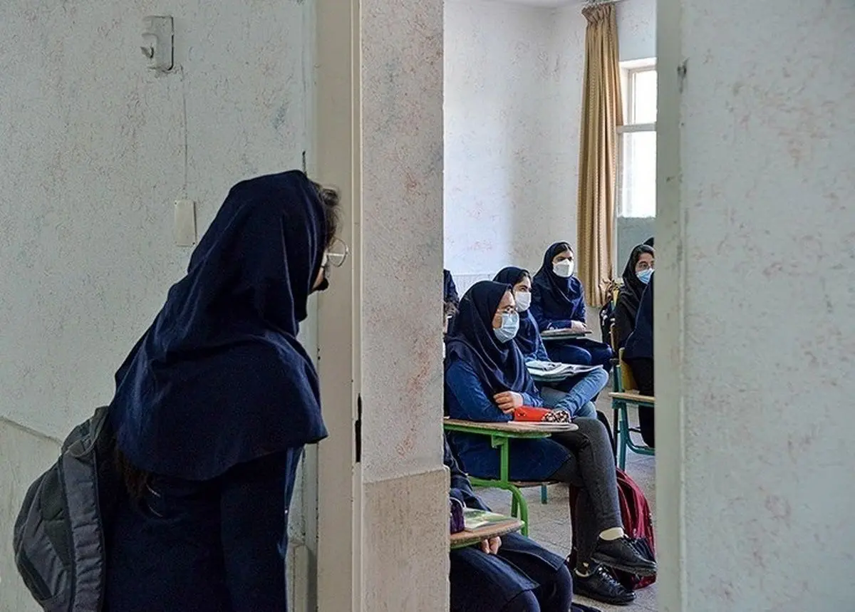 عدم ارائه خدمات آموزشی به دانش‌آموزان بدحجاب