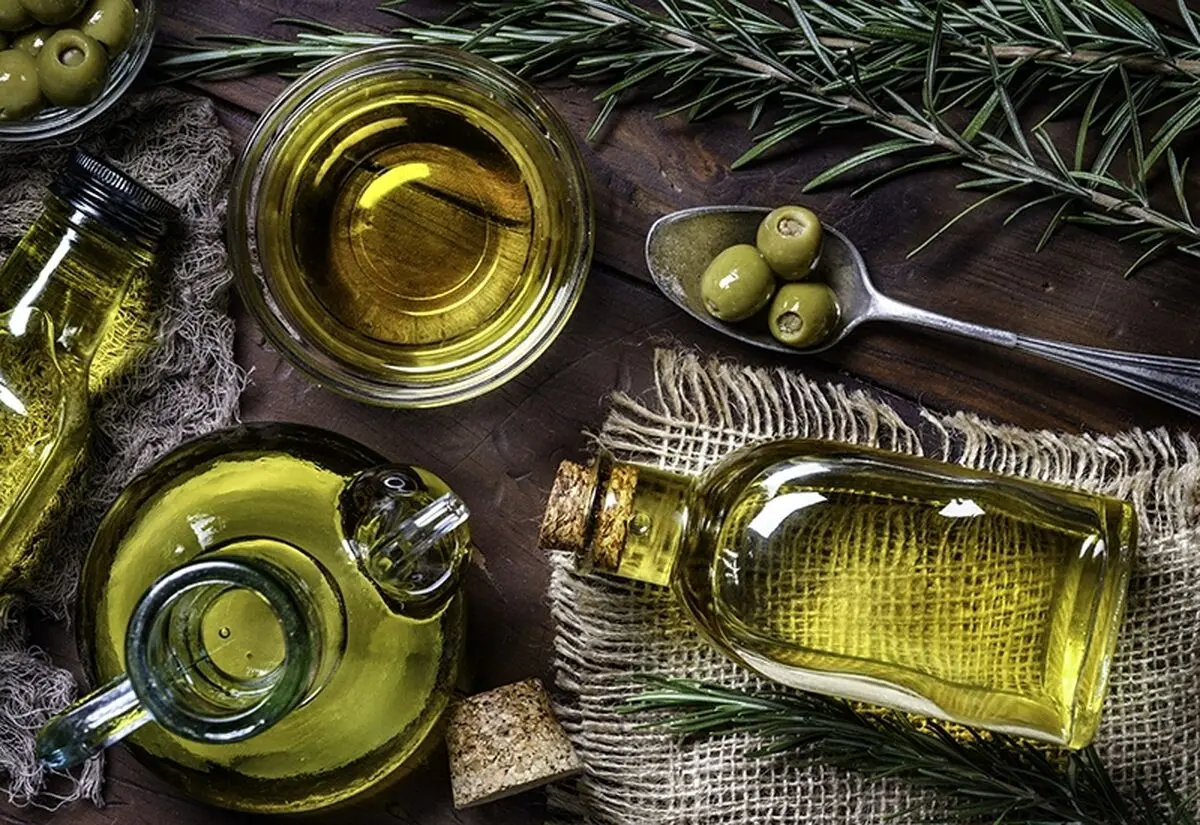 چرا سلبریتی‌ها از روغن زیتون بجای محصولات آرایشی استفاده می‌کنند؟