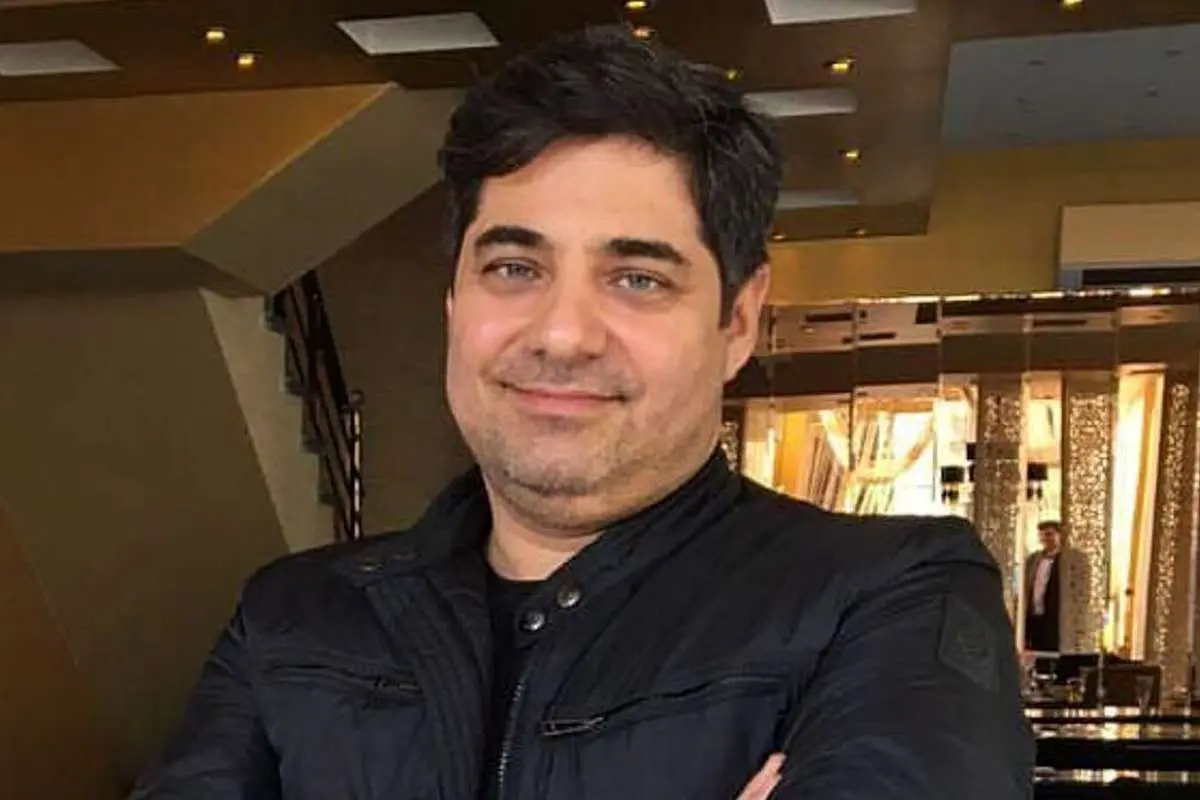 ویدیویی جنجالی از شهرام جزایری داخل زندان در حال سیخ کردن کباب و داشتن تلفن همراه هوشمند!