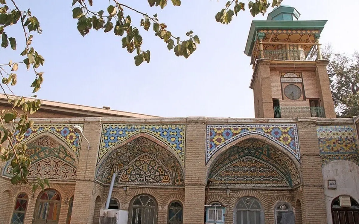 مسجدالاقصای تهران کجاست؟/ قدیمی‌ترین ساعت پایتخت اینجاست