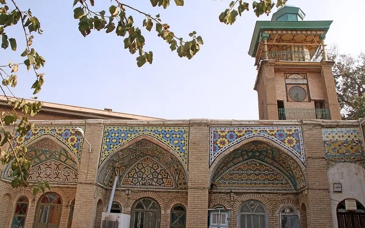 مسجدالاقصای تهران کجاست؟/ قدیمی‌ترین ساعت پایتخت اینجاست