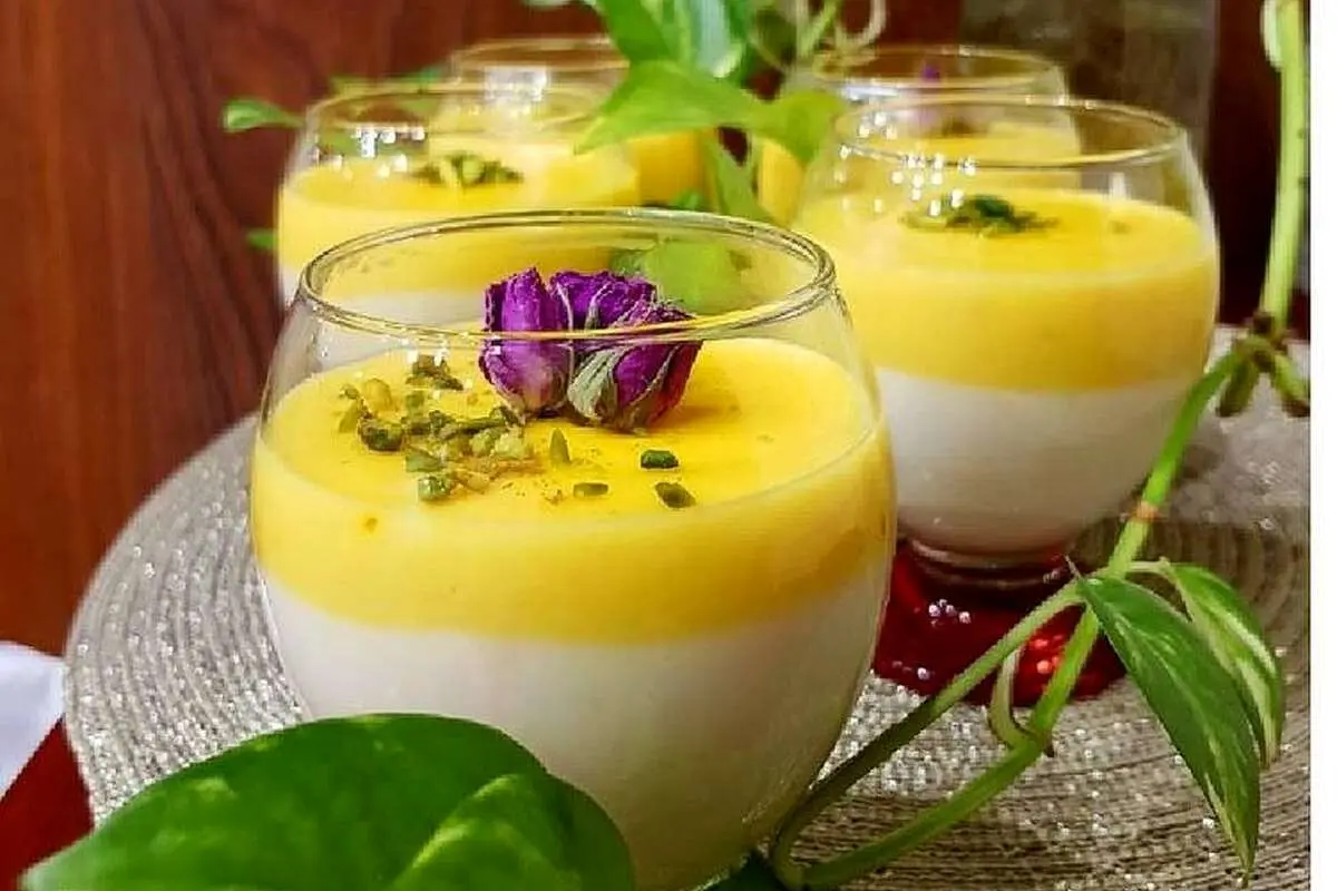 طرز تهیه فرنی دو رنگ؛ دسر خوشمزه و مقوی برای افطار