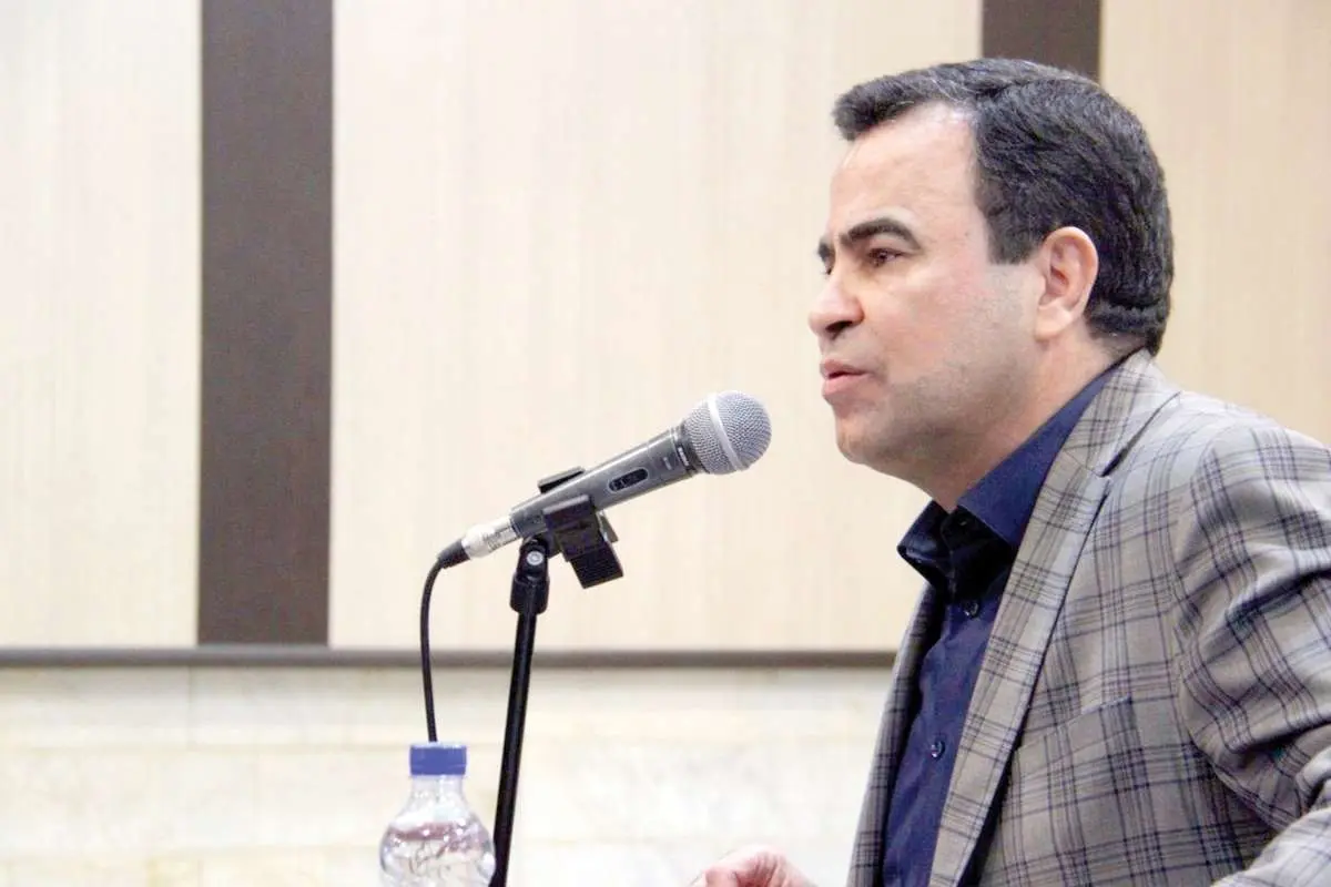 جبهه پایداری انسانهای بیکفایتی را به رئیسجمهور تحمیل کرد