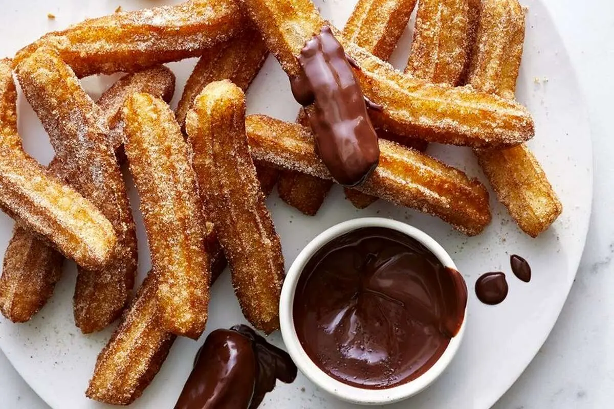 طرز تهیه بامیه شکلاتی؛ شیرینی خوشمزه برای افطار