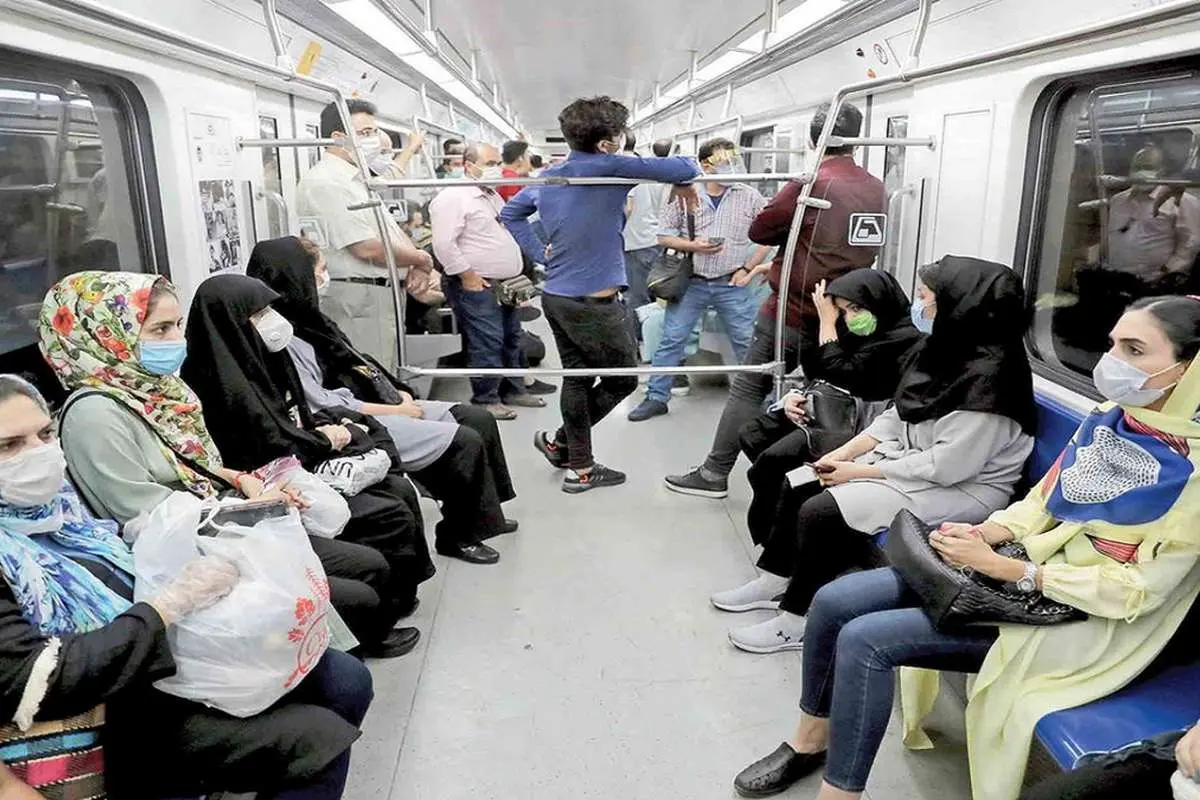اولین عکس از حضور گشت ارشاد در متروی تهران