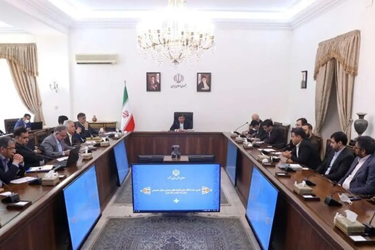 مخبر:‌ کاهش نقش دلار در اقتصاد کشور یک ضرورت است