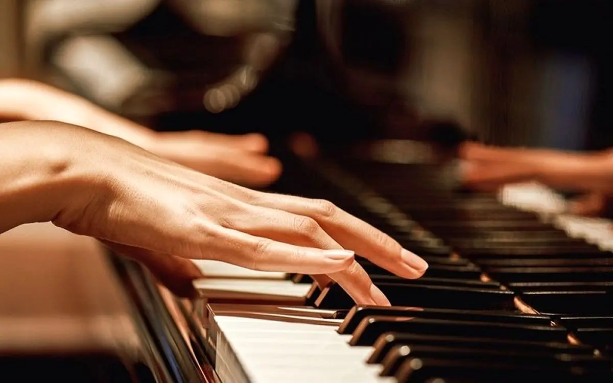 (ویدئو) استعداد شگفت‌انگیز یک نوجوان معلول در پیانو نوازی