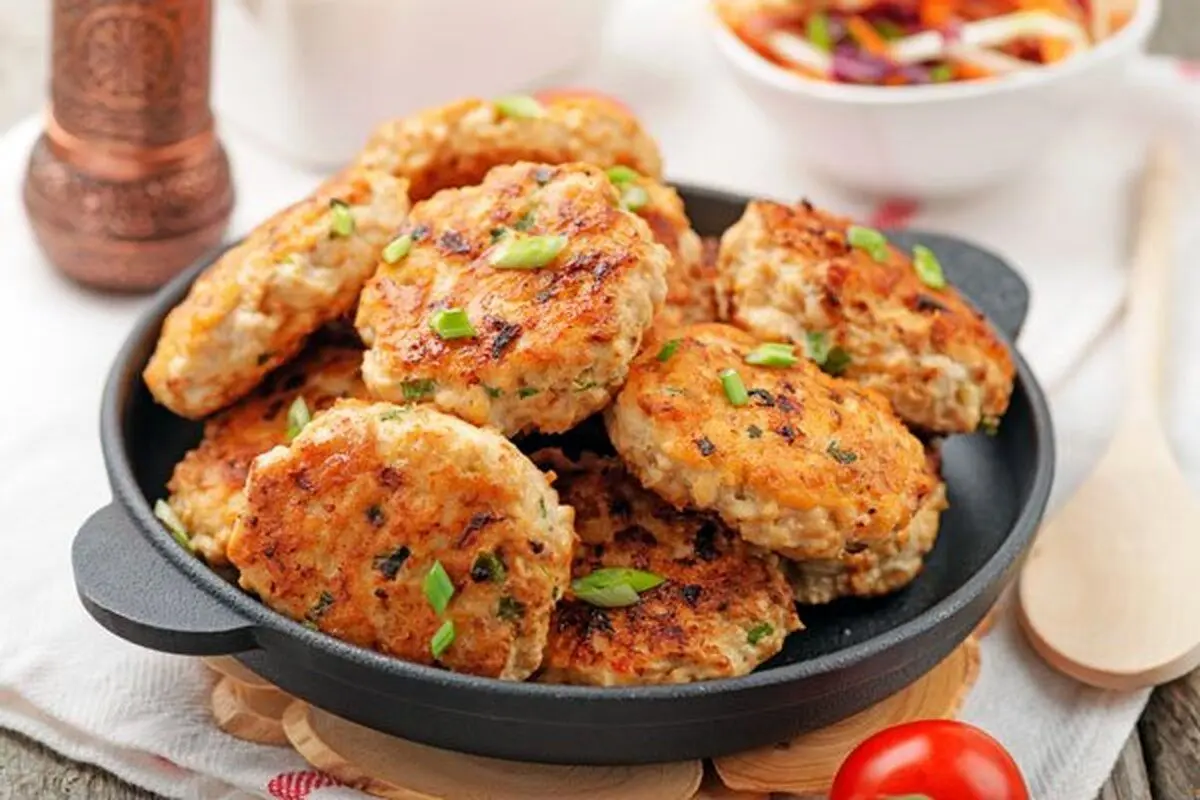 طرز تهیه کوکو مرغ؛ یک وعده مقوی برای افطار