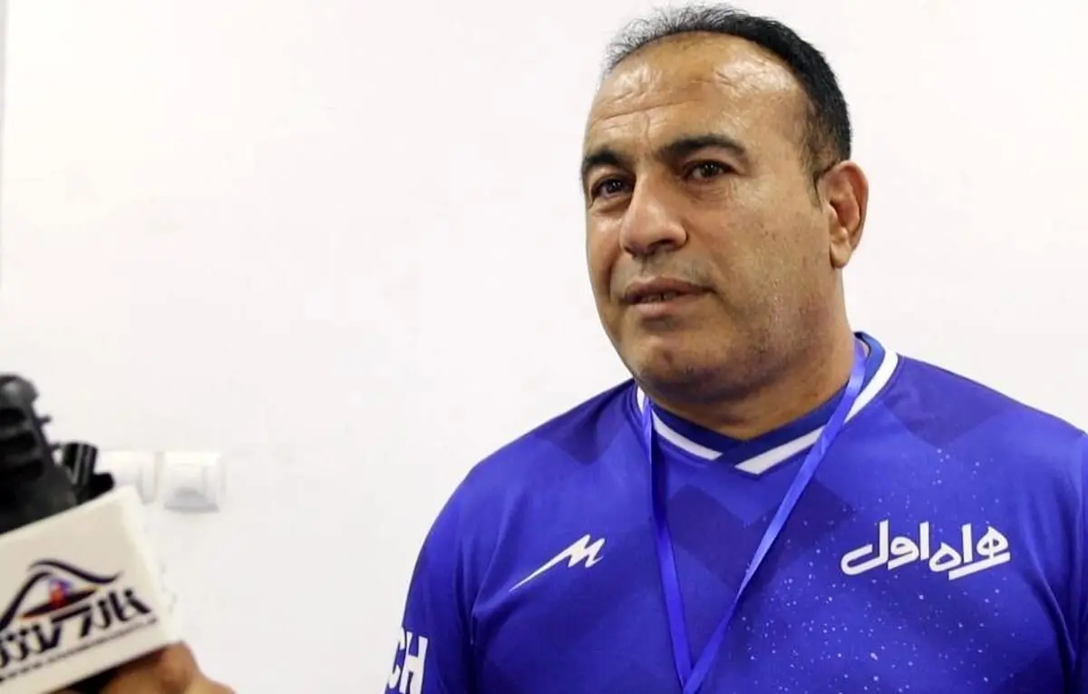 تحقیر ملی پوشان فرنگی کار خوزستانی در فرودگاه اهواز