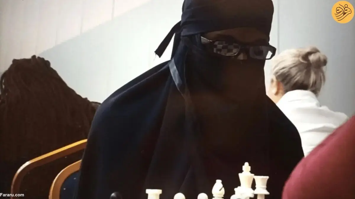(عکس) قهرمان شطرنج زنان، مرد از آب درآمد!