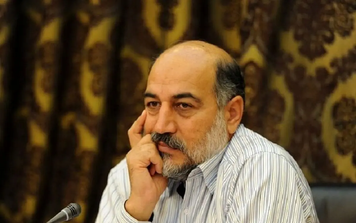 نماینده مجلس: دولت می‌خواهد با کوچک کردن وزارت صمت «فاطمی امین» را حفظ کند