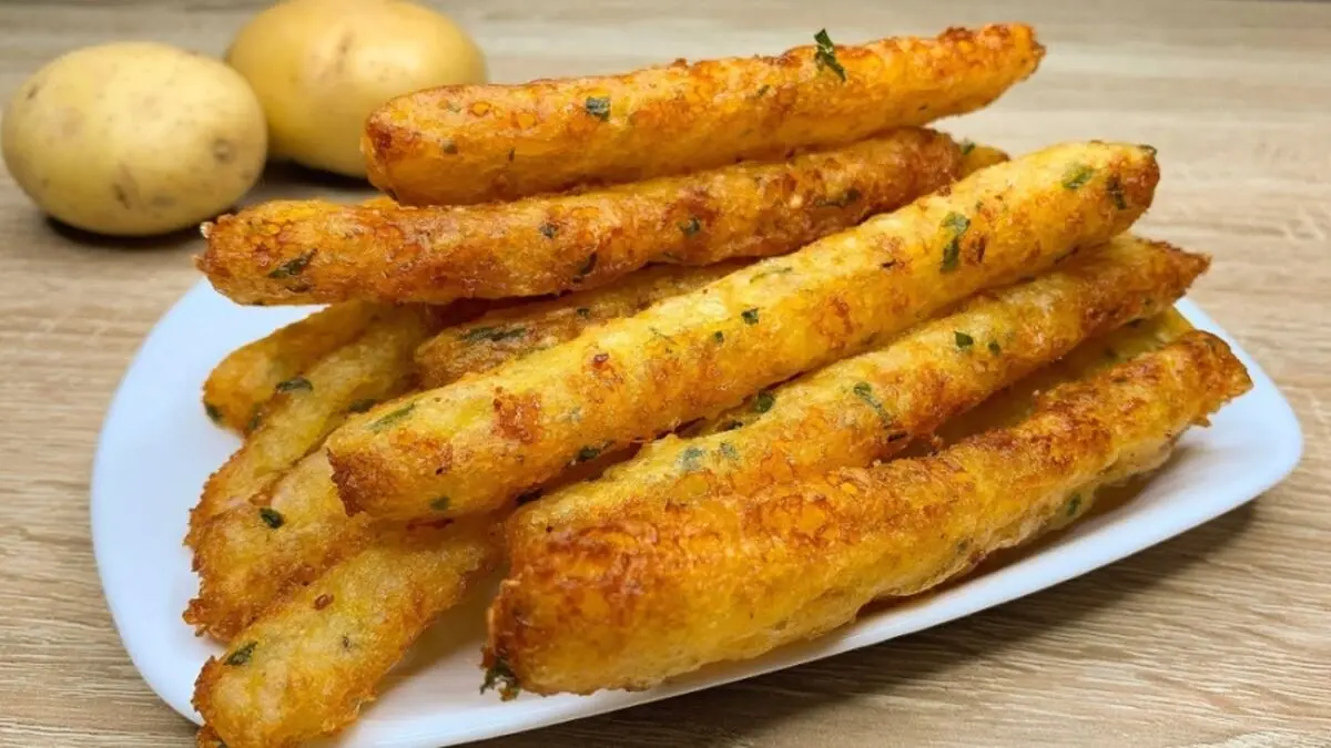 طرز تهیه کرسیپی سیب زمینی و مرغ؛ یک میان وعده خوشمزه