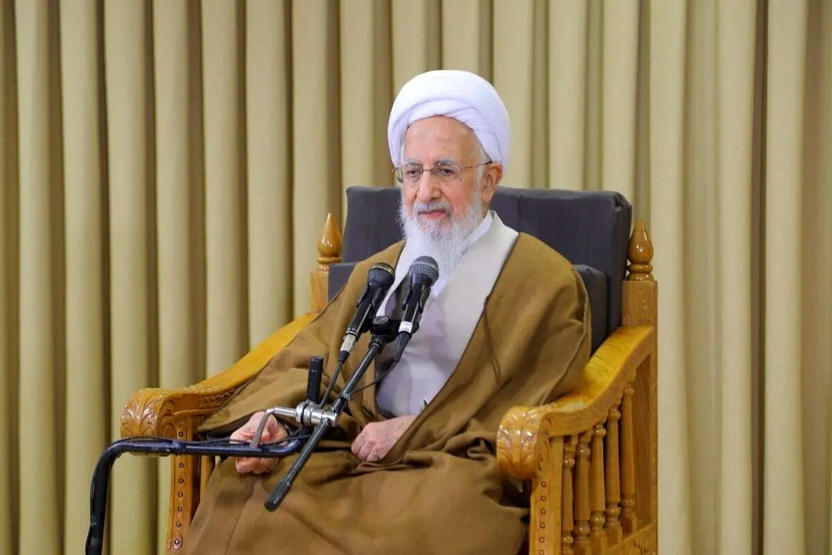 آیتالله جوادی آملی: اگر میخواهید انسانی زندگی کنید باید جهانی فکر کنید
