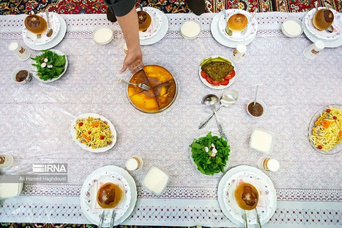 (تصاویر) سفره‌های سنتی افطار