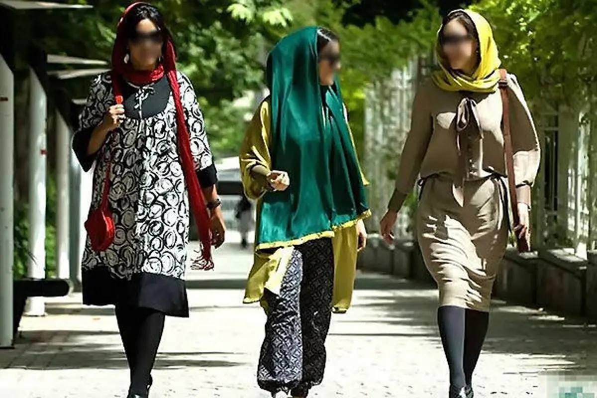 روزنامه جوان: تعداد زنان بدون‌روسری در سطح شهر، بیشتر شده است / آنان «عصیانگری» را به نمایش می‌گذارند