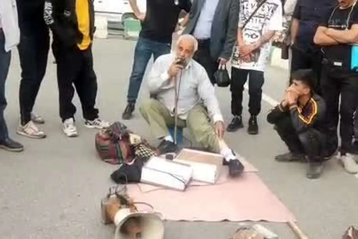 (ویدئو)  بازگشت معرکه‌گیری نمایش مار در میدان صنعت تهران