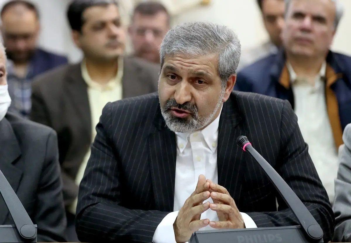 انتقاد روزنامه اطلاعات از رشد پدیده «پایتونیسم» / گندم نمایان جوفروش در صدر نشسته اند
