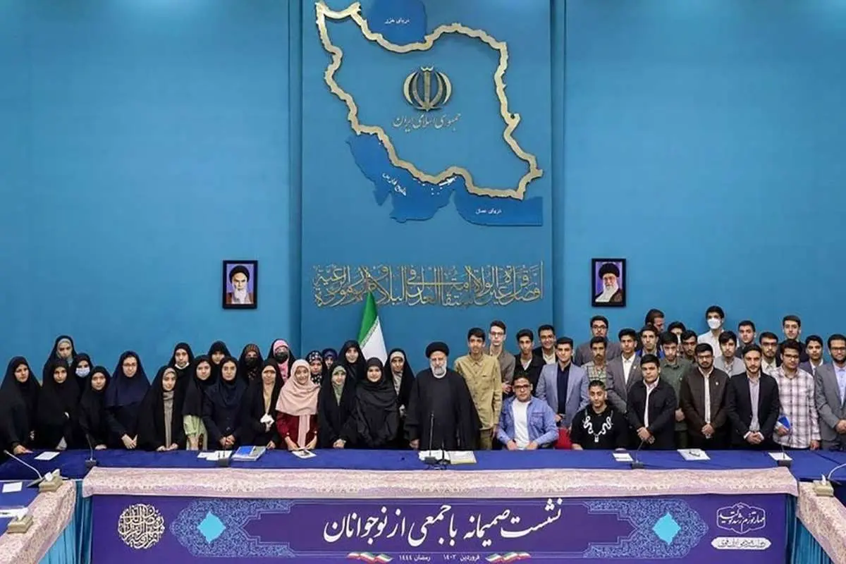 رئیسی: گرههای ذهنی جوانان رفع شود تا یک شبهه تبدیل به مسئله لاینحل نشود