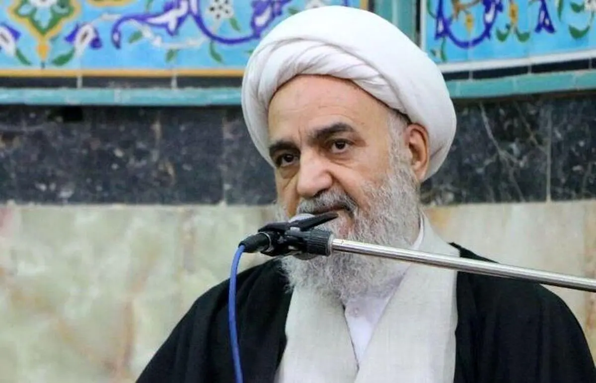 انتقاد امام‌جمعه از «آشپزخانه اُپن»:  زن نباید در معرض «دید مهمان» باشد