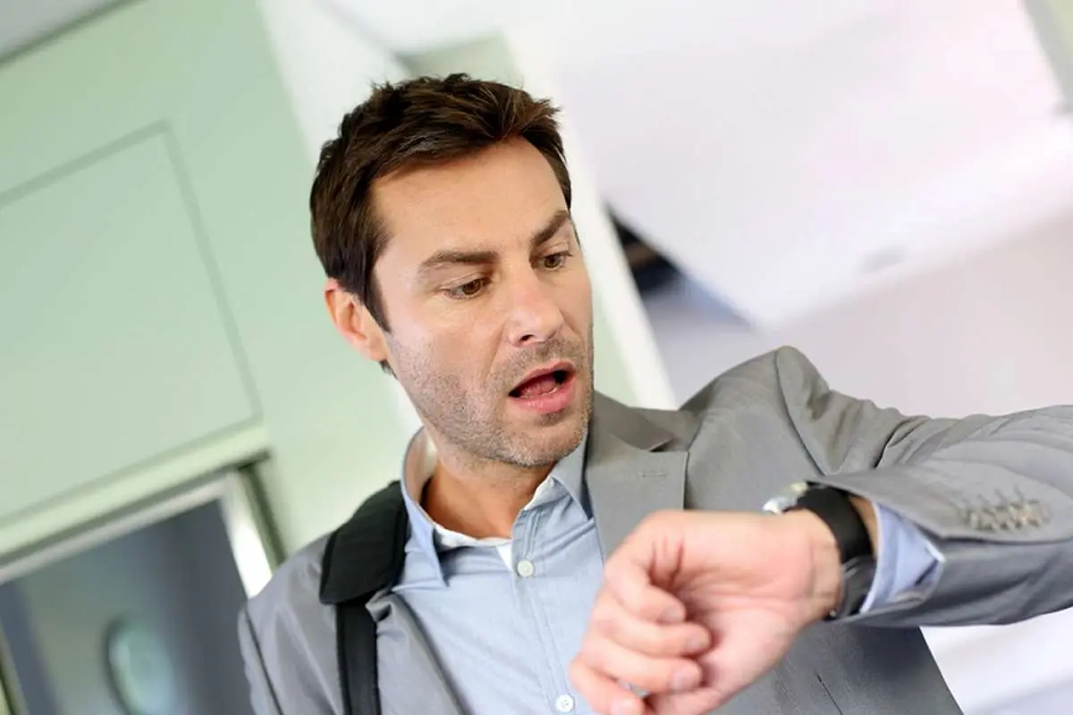 چرا بعضیها همیشه دیر میرسند؟