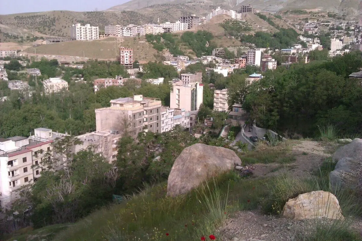 رمزگشایی از نام یک محله قدیمی؛ طایفه اذون یا گلابی روسی؟