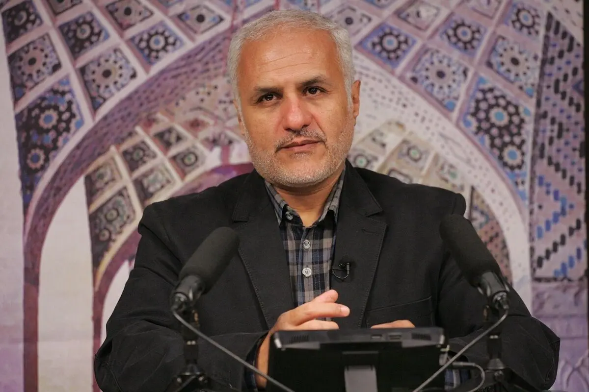 (ویدئو) حسن عباسی: عامل اصلی بی‌حجابی، فوتبالیست‌ها هستند که تصاویر برهنه زنان خود را منتشر می‌کنند