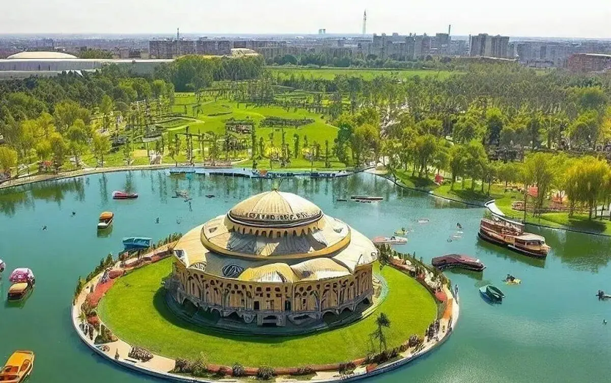 (تصاویر) پیش‌بینی شگفت‌انگیز هوش مصنوعی از شهر تبریز در ۱۰۰ سال آینده!