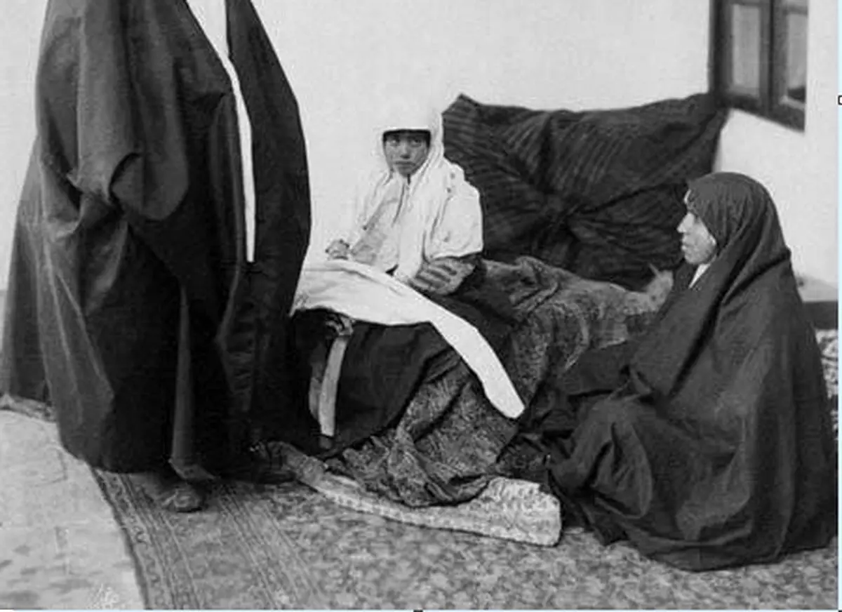 (عکس) پیراهنی که مراد می‌داد