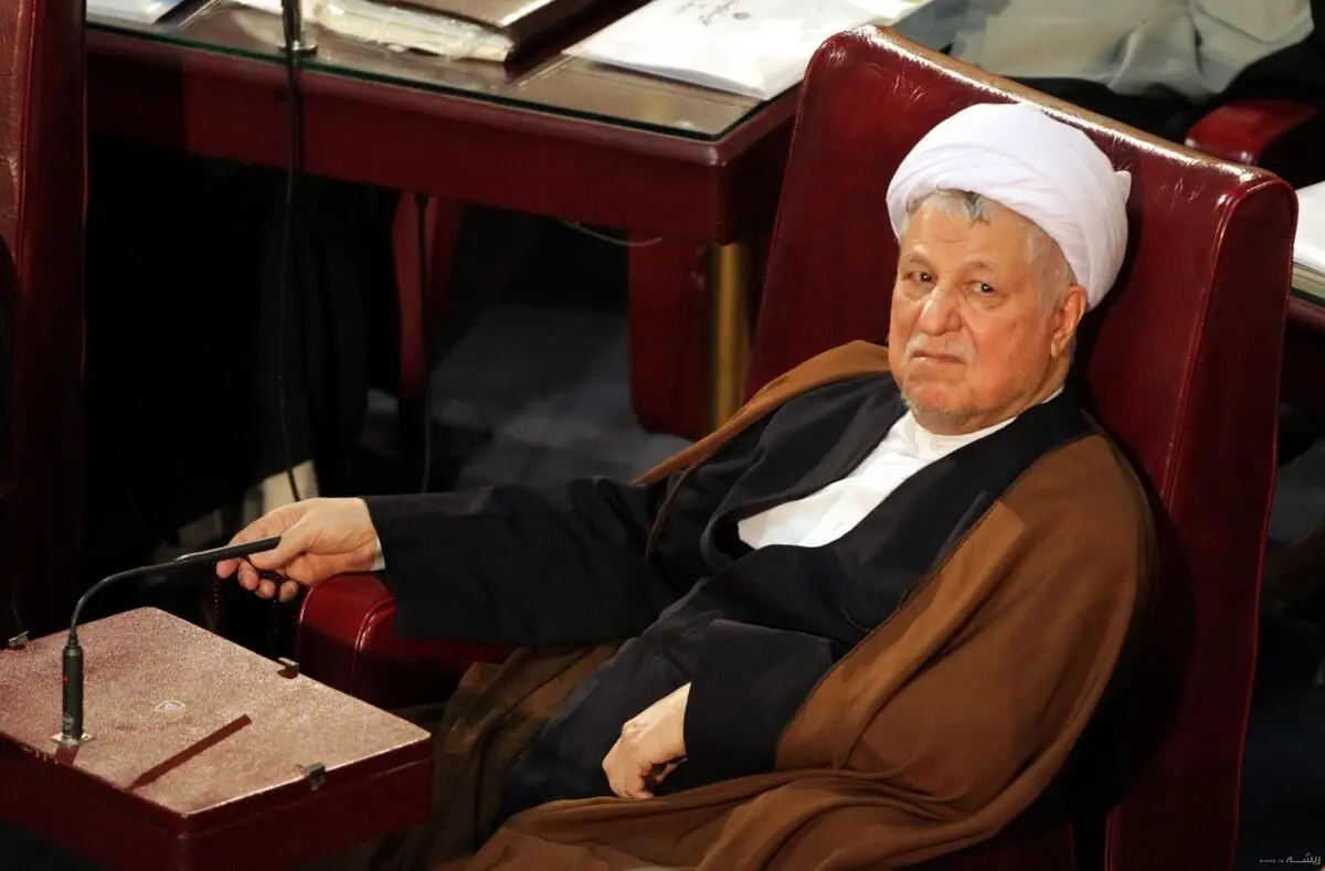 انتقاد روزنامه جمهوری اسلامی از تلاش برای حذف هاشمی از حافظه تاریخ