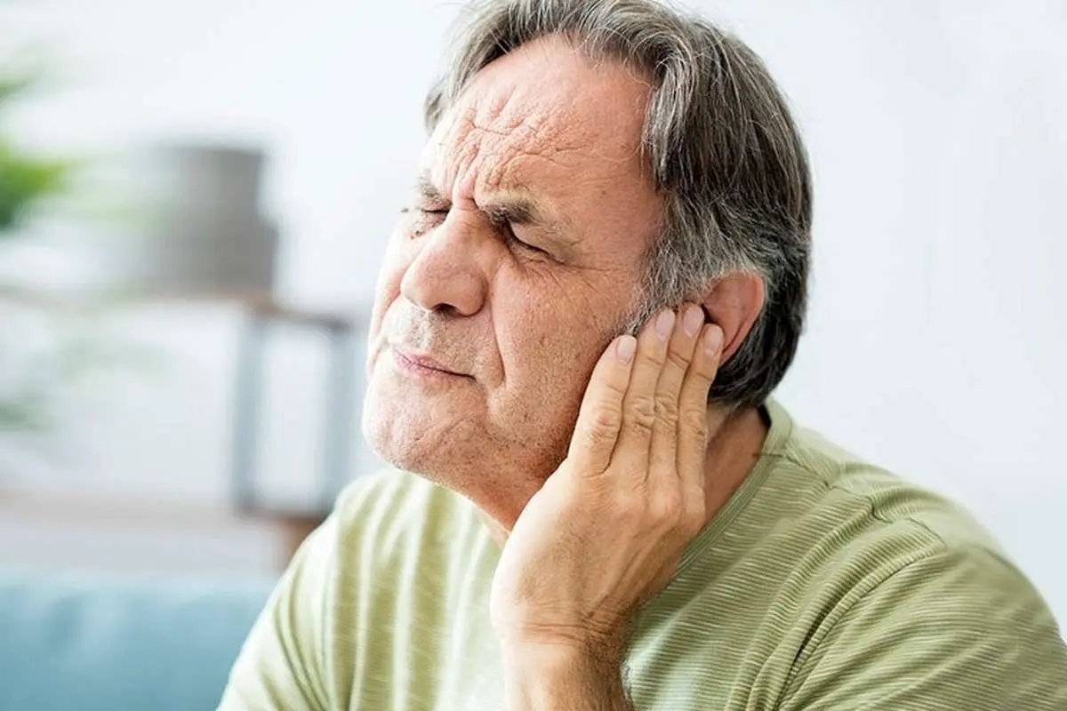 علت وزوز مداوم گوش چیست و چگونه آن را درمان کنیم؟