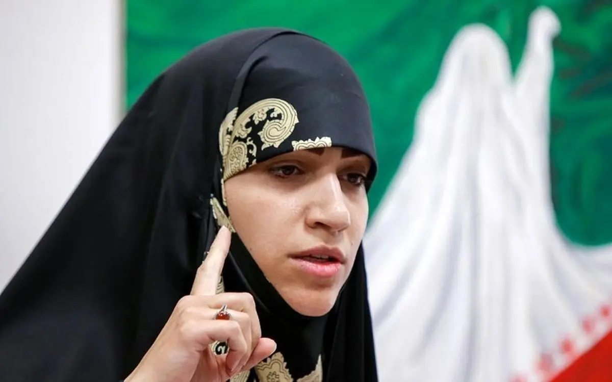 فارس از قول یک «آمر به معروف»: به خانم یک آقای هیکلی گفتم همسرتان دوست دارد زیبایی‌های شما را فقط خودش ببیند