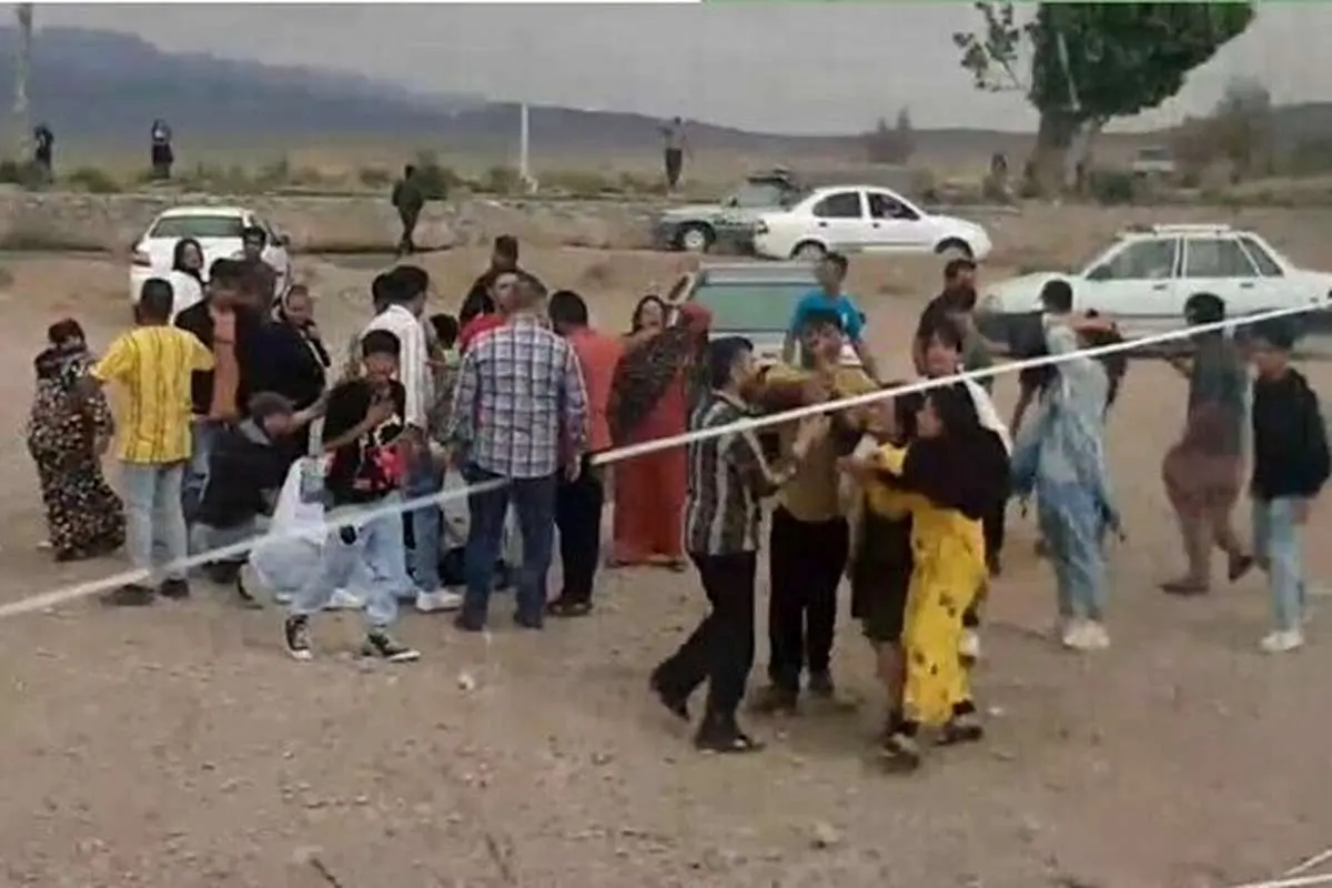 روزنامه اعتماد: درگیری در ماهان کرمان بر سر حجاب بود