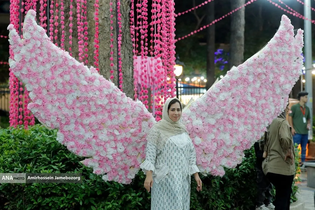 (تصاویر) جشنواره گلاب گیری تهران