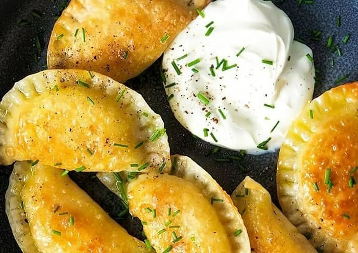 طرز تهیه پیراشکی قارچ ساده با طعم خوشمزه