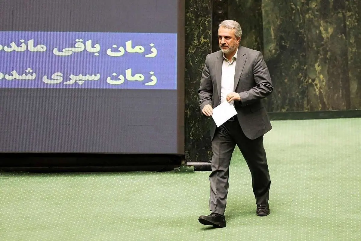 فلاحت پیشه: به سه دلیل مجلس به استیضاح وزیر صمت رای میدهد