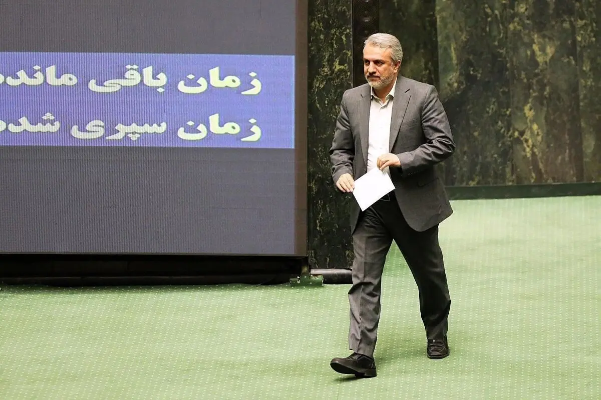 فلاحت پیشه: به سه دلیل مجلس به استیضاح وزیر صمت رای می‌دهد