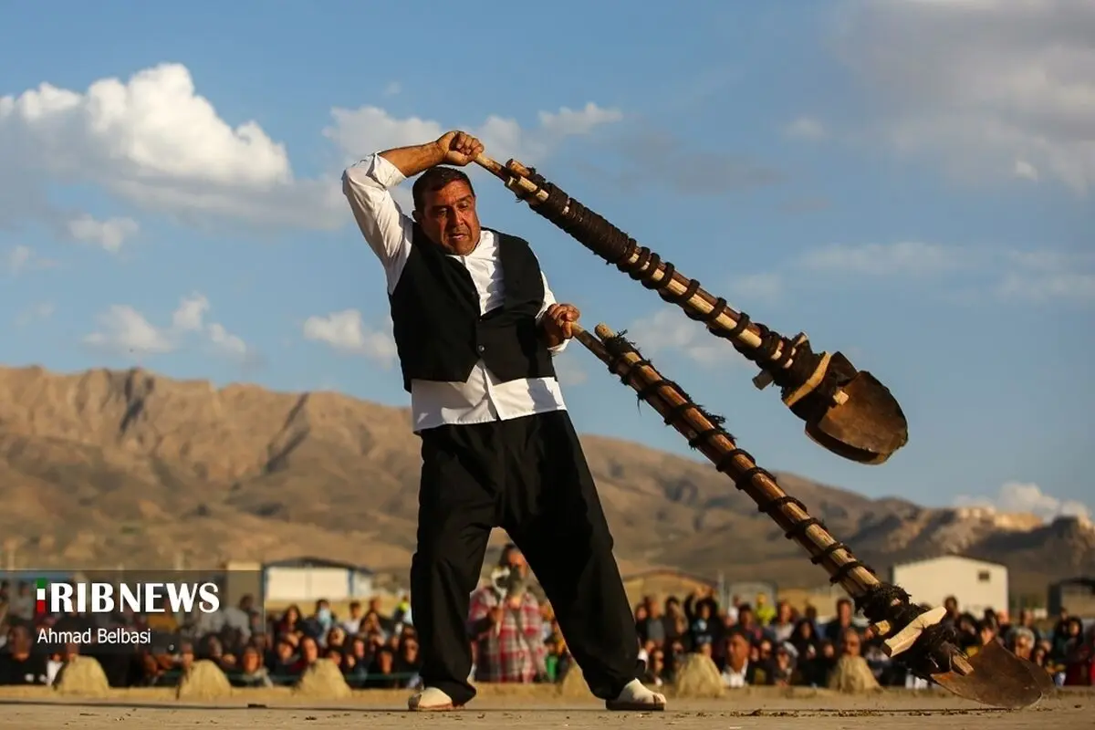 (تصاویر) آیین سنتی بیل گردانی