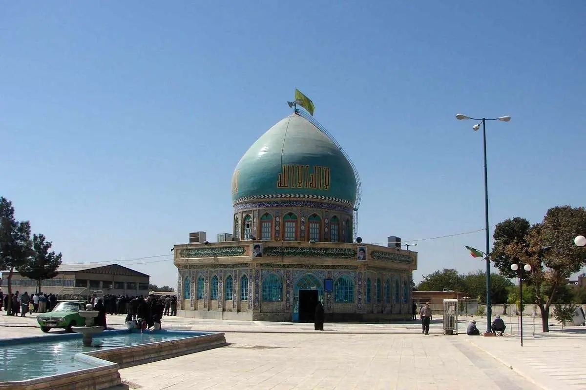 تاریخ زندیه در قلب بازار تهران؛ ماجرای یک قبر با شکوه