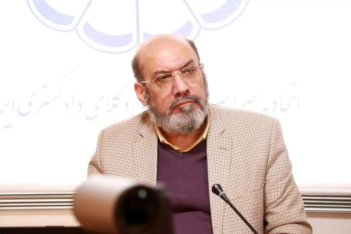 انتقاد رئیس کانون وکلا از پلمب مغازهها