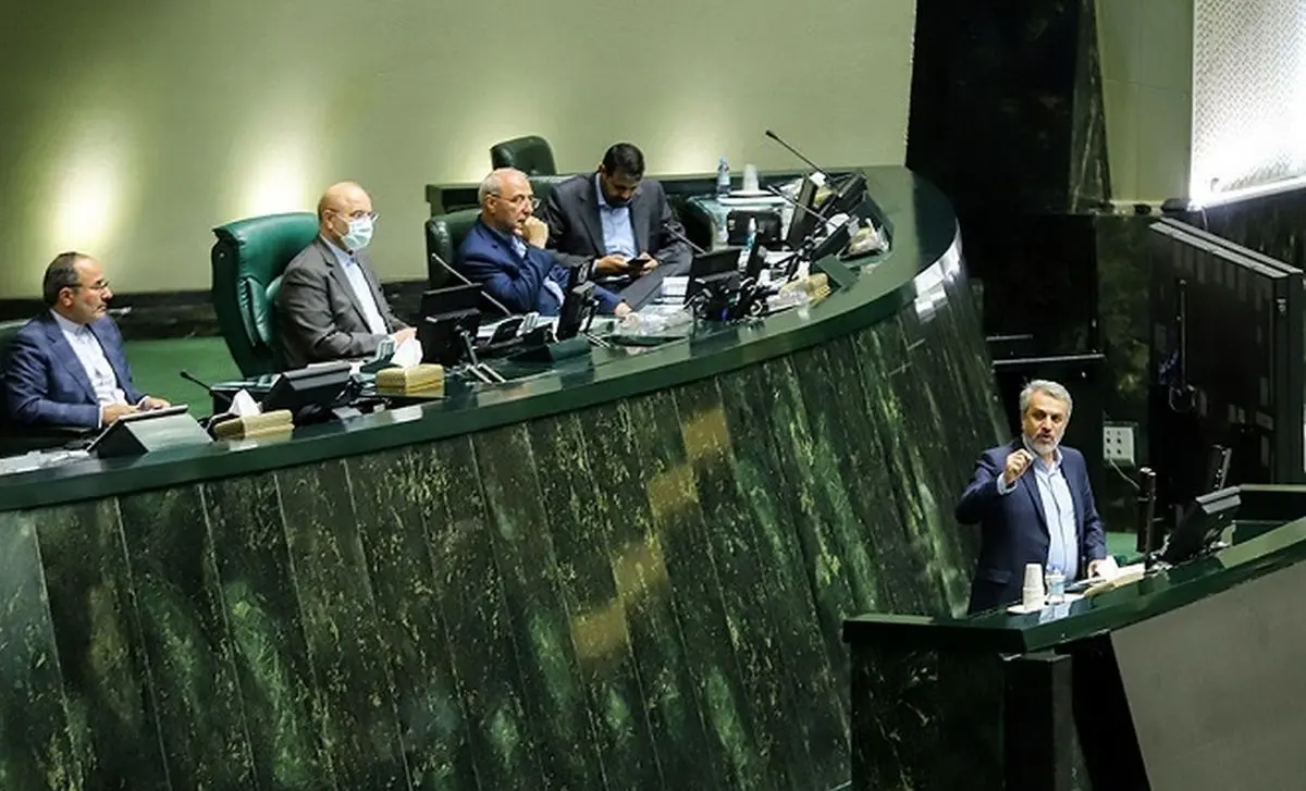 (ویدئو) رییسی در راه بهارستان جهت دفاع از عملکرد وزیر صمت