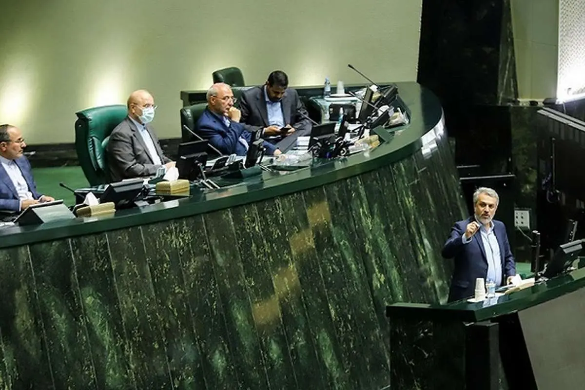 (ویدئو) رییسی در راه بهارستان جهت دفاع از عملکرد وزیر صمت