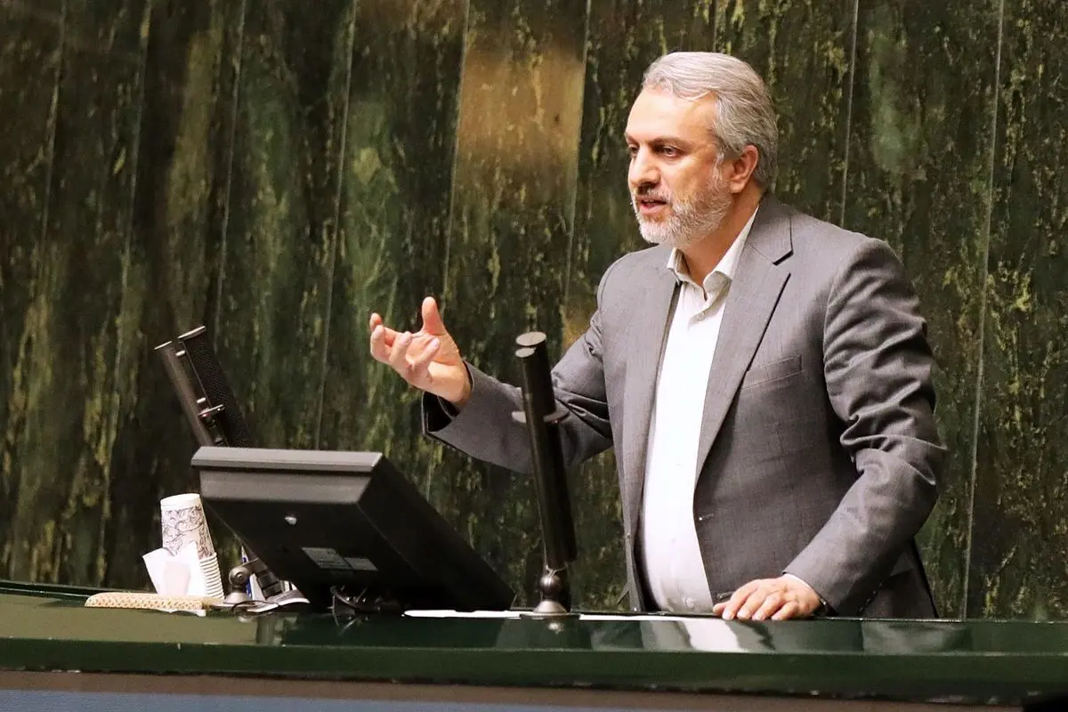 (ویدیو) فاطمی امین: بنده به عنوان وزیر یک تندر ۹۰ مدل ۸۹ دارم/ بنده هم به قیمت خودرو منتقد هستم