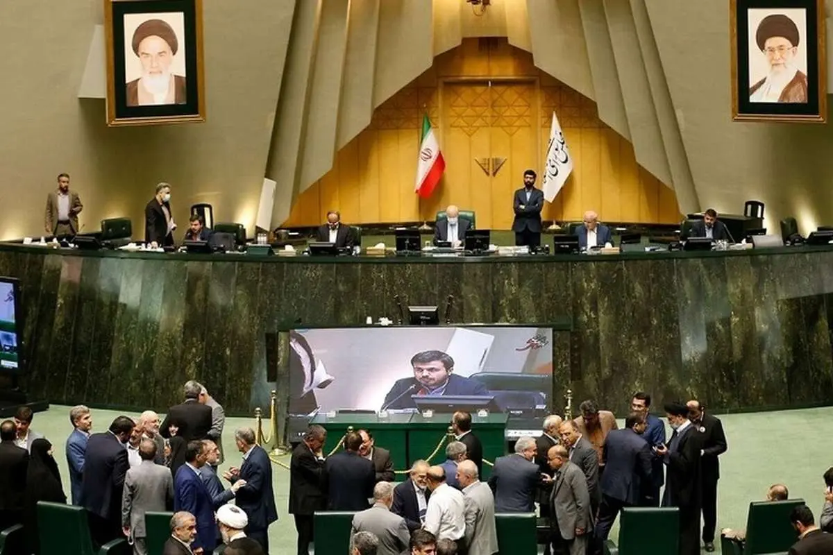 کدام نمایندگان رأی خود به استیضاح فاطمی امین را منتشر کردند؟