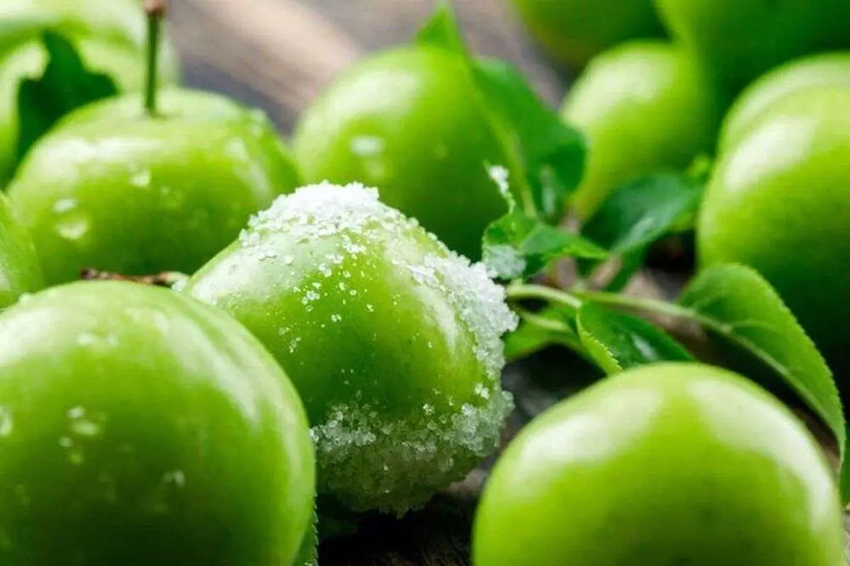 این افراد هرگز گوجه سبز نخورند
