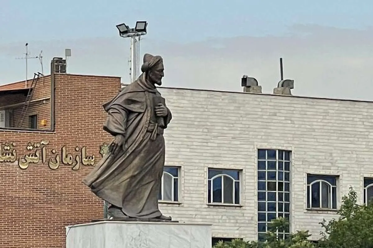 (عکس) بزرگترین مجسمه برنزی پایتخت رونمایی شد