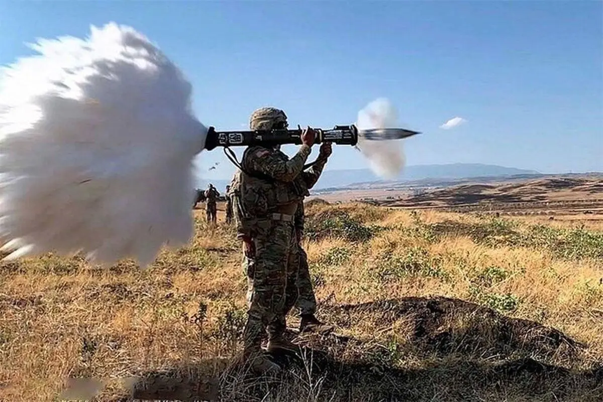 (ویدئو) لحظه انهدام تانک پیشرفته روسی به وسیله موشک ضد زره جاولین ارتش اوکراین