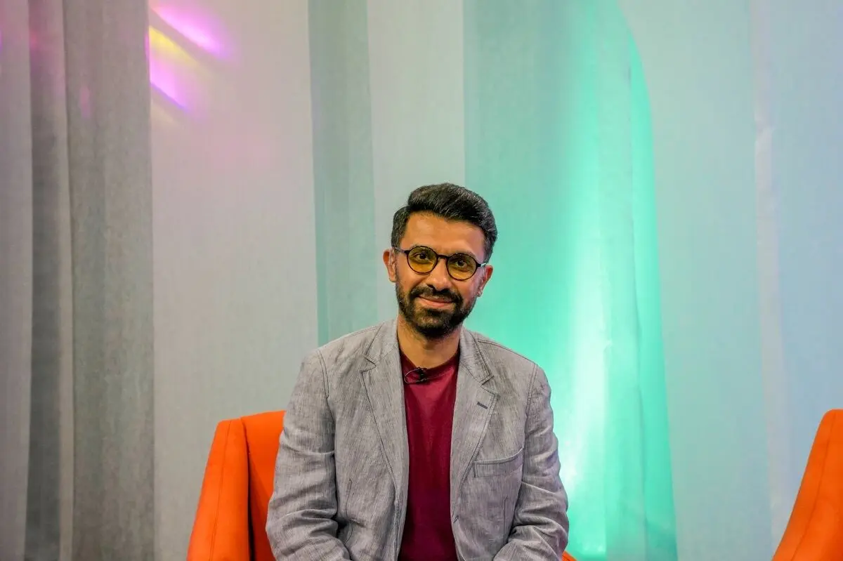 (ویدئو) تست بازیگری آقای خواننده روی آنتن زنده!